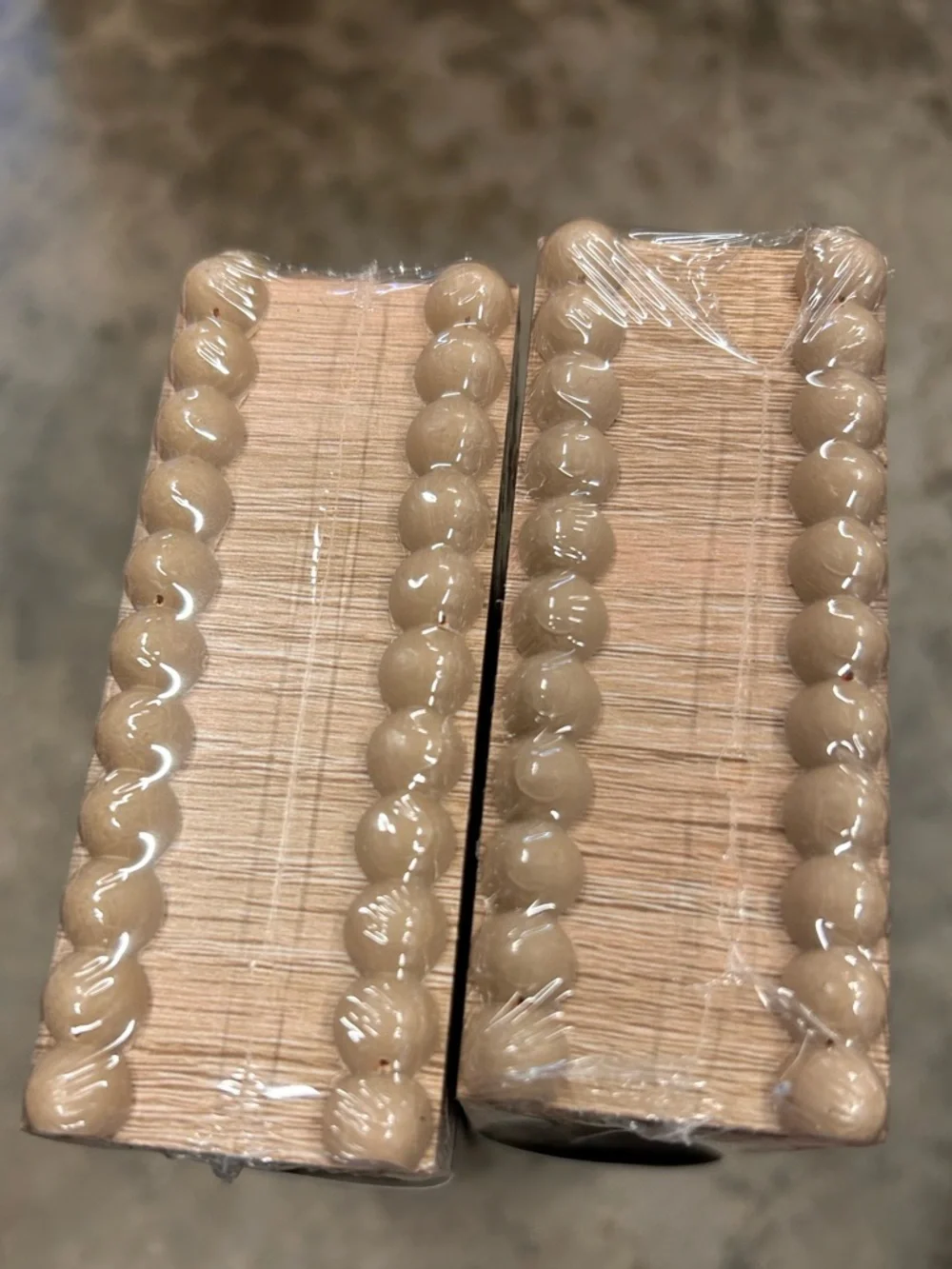 BellaVilla Living 12”‎ Beaded Wood Wall Shelf (Set of 2) Sealed